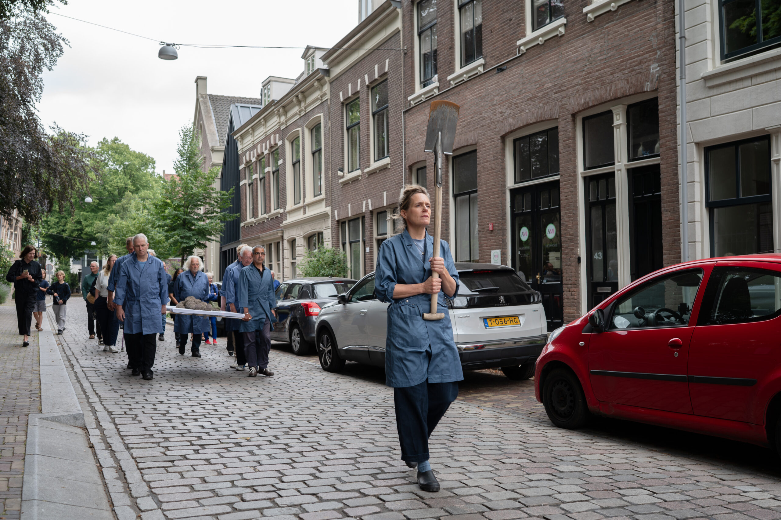 ritual art performance with sculpture made of clay polluted with PFAS, Kunstkerk Dordrecht